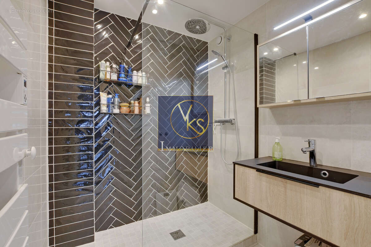 Appartement à PARIS-20E