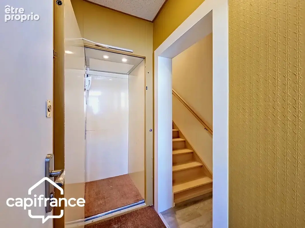 THOUARS Place Lavault- Appartement de 200 m2 -climatisation réversible- 5 chambres -Ascenseur privatif - photo 10