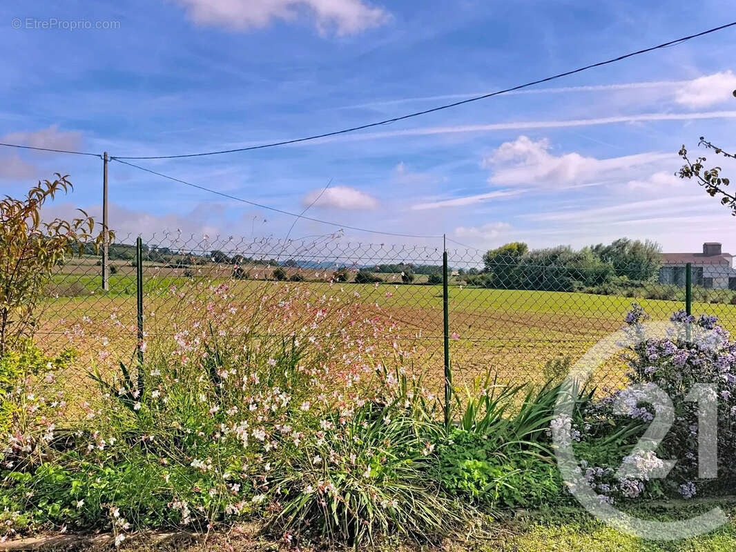 Maison à REVENTIN-VAUGRIS