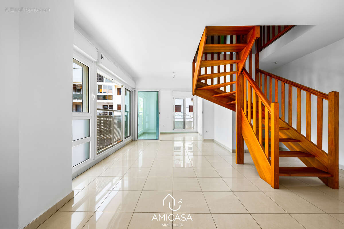 Appartement à SAINT-DENIS