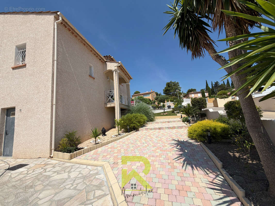 Maison à LEZIGNAN-CORBIERES