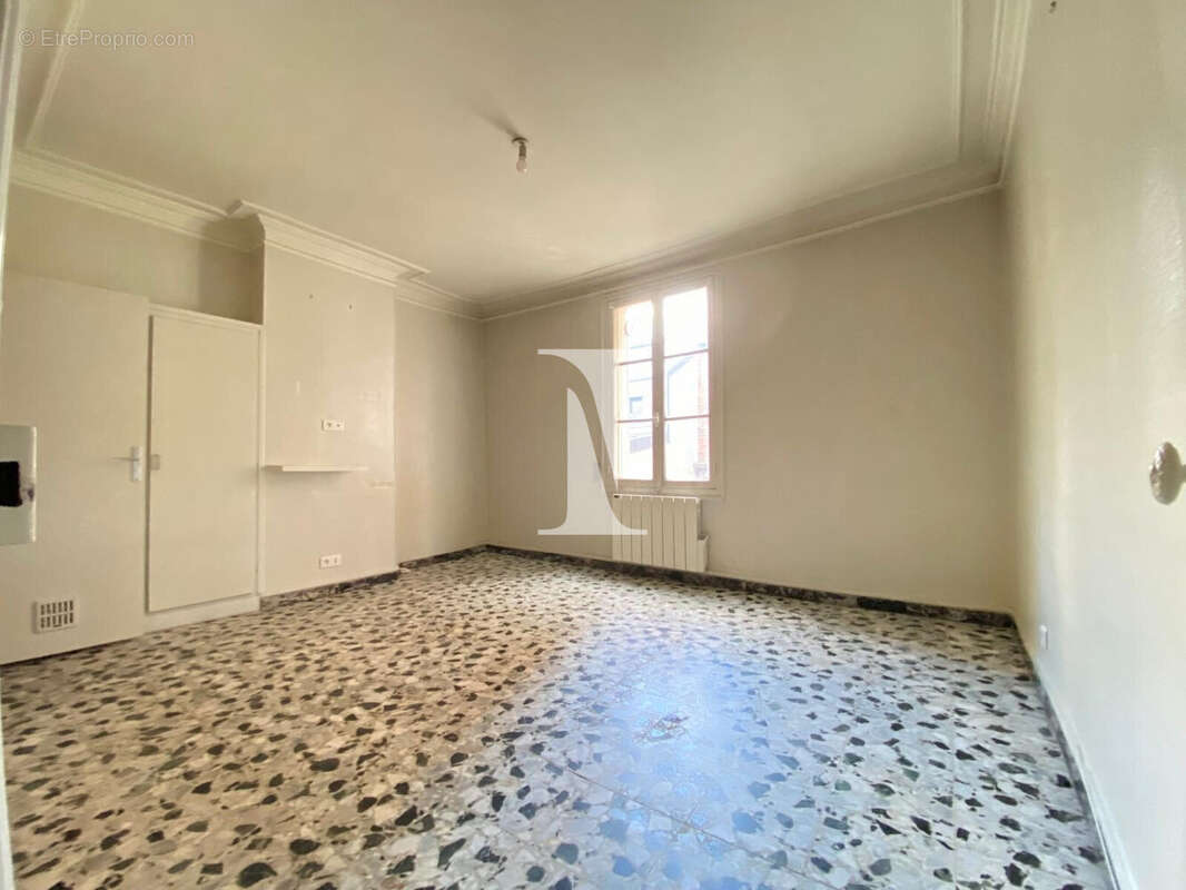 Appartement à PARIS-19E