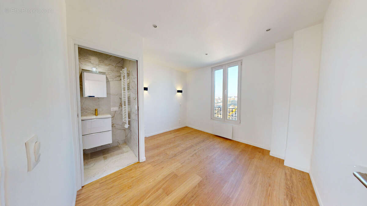 Appartement à AUBERVILLIERS