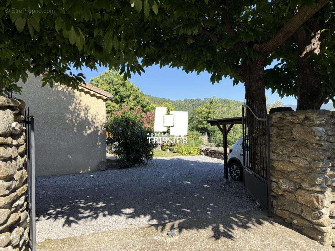 Maison à GRAVIERES