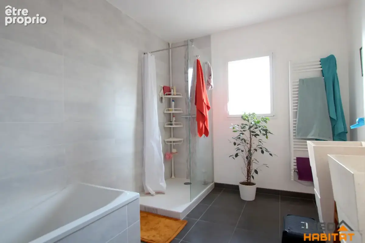 Maison Bourgbarre 7 pièce(s) 135 m2 - photo 12
