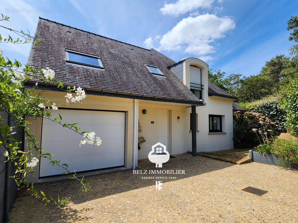 56400 Maison Ploemel contemporaine 4 chambres dont 1 en rdc garage TRES BON ETAT Jardin de 469m² - photo 7