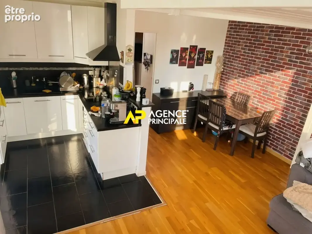 Sartrouville - Le Fresnay Vieux Pays - Appartement 5 pièces 96.64 m2 - photo 3