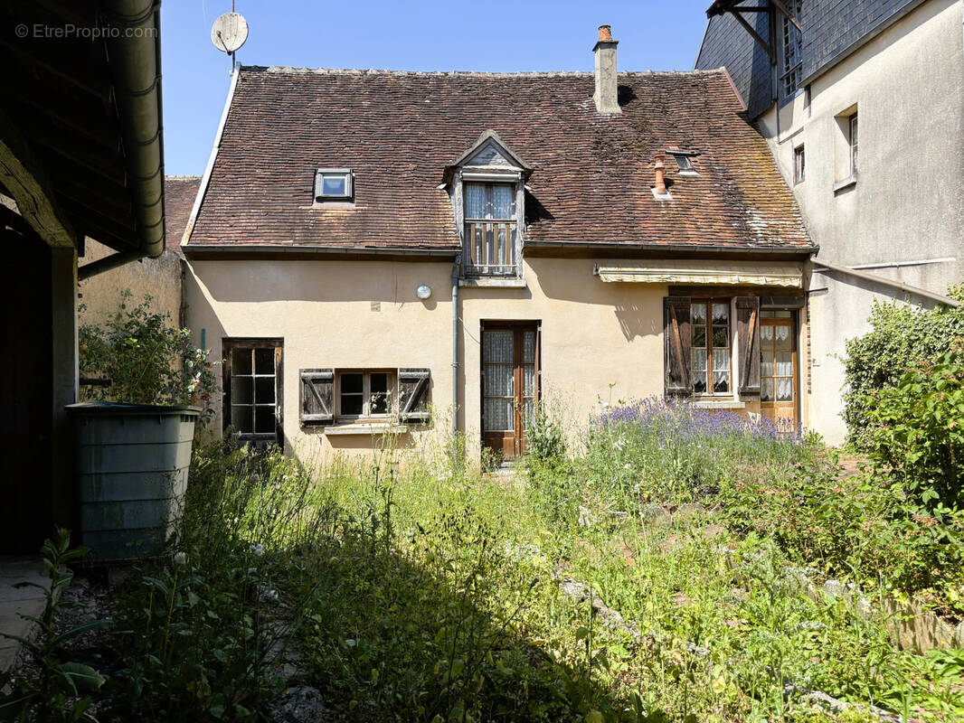 Maison à COURTENAY