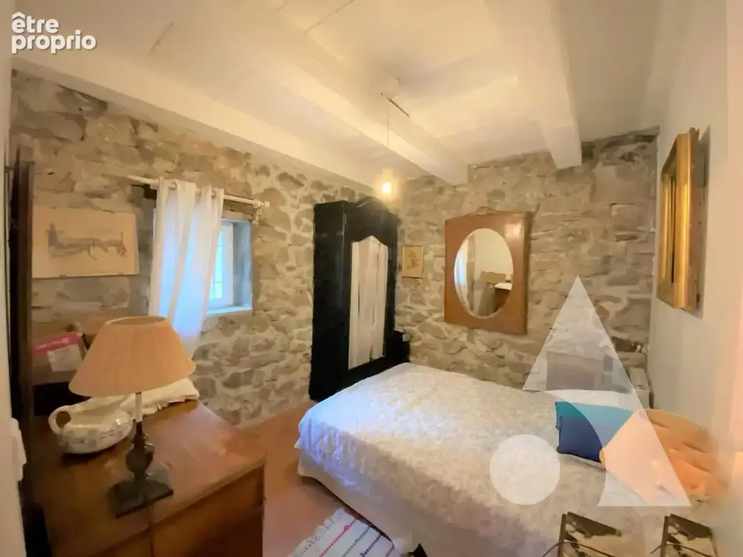 Bastide en pierre sur 1 hectare avec rivière, un lieu unique proche callas - photo 9