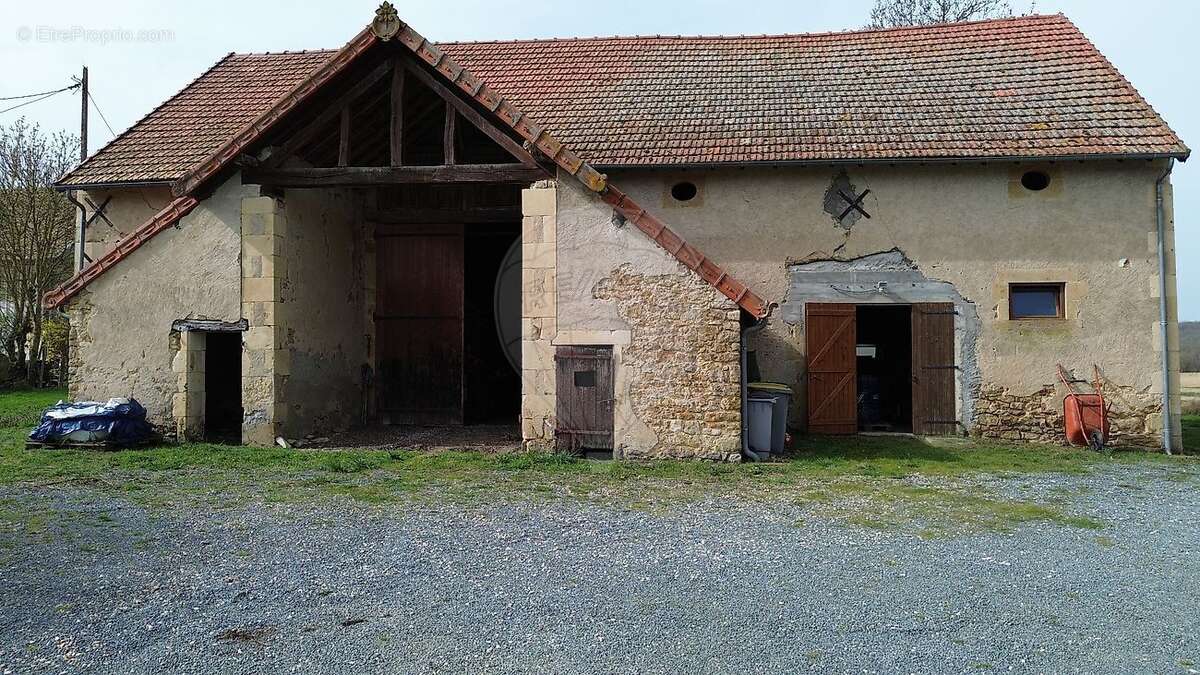 Maison à NERONDES