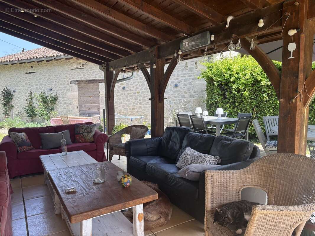 Maison à LAUZUN