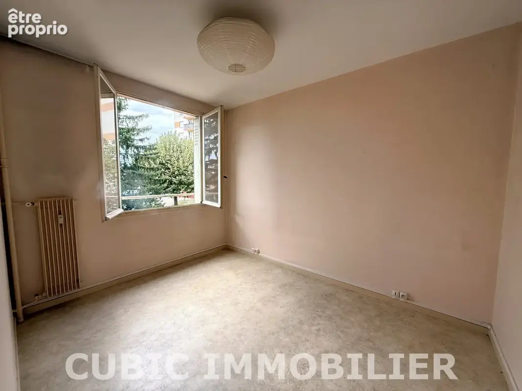 Appartement - 4 pièces - Villefranche-sur-Saône - photo 4