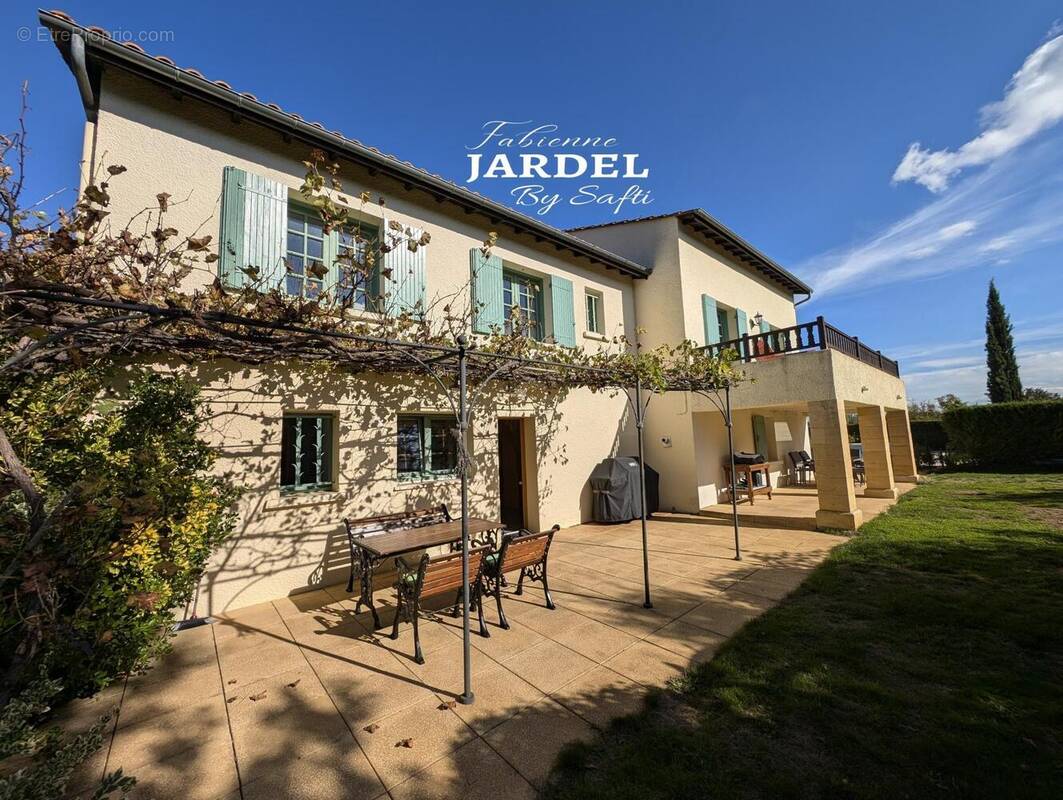 Photo 1 - Maison à CENAC-ET-SAINT-JULIEN