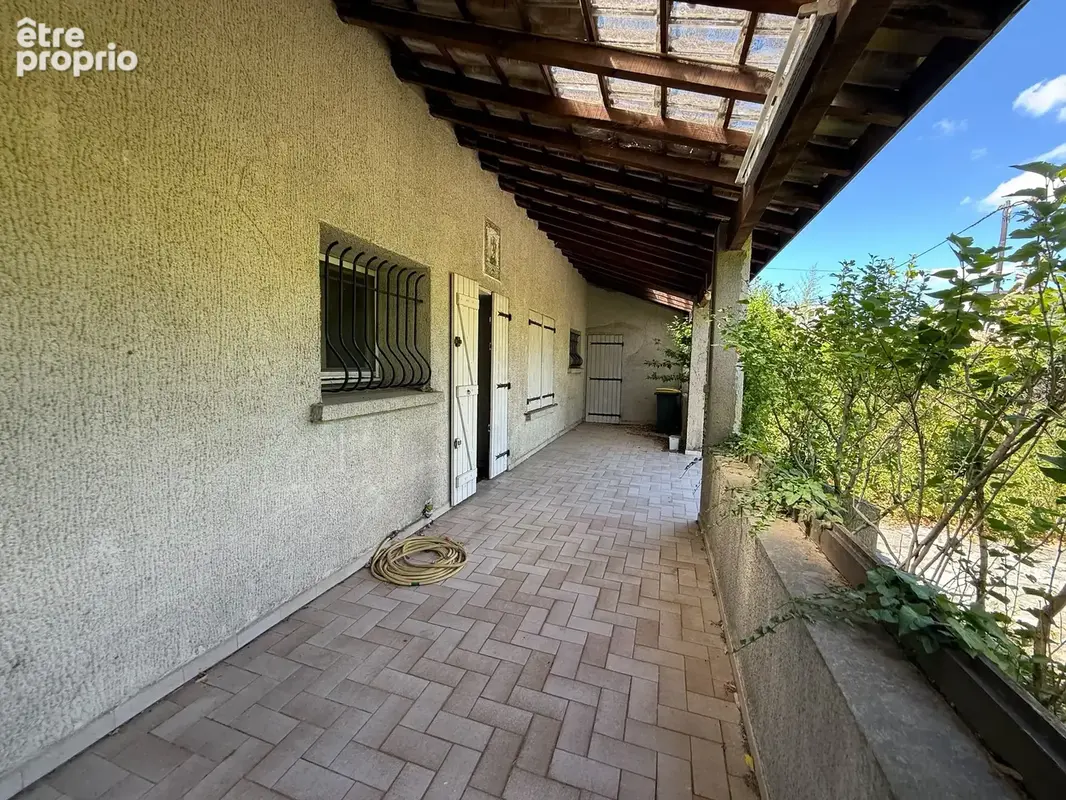 Maison de plain pied  avec piscine sur 2420 m2 de terrain arbore - photo 28