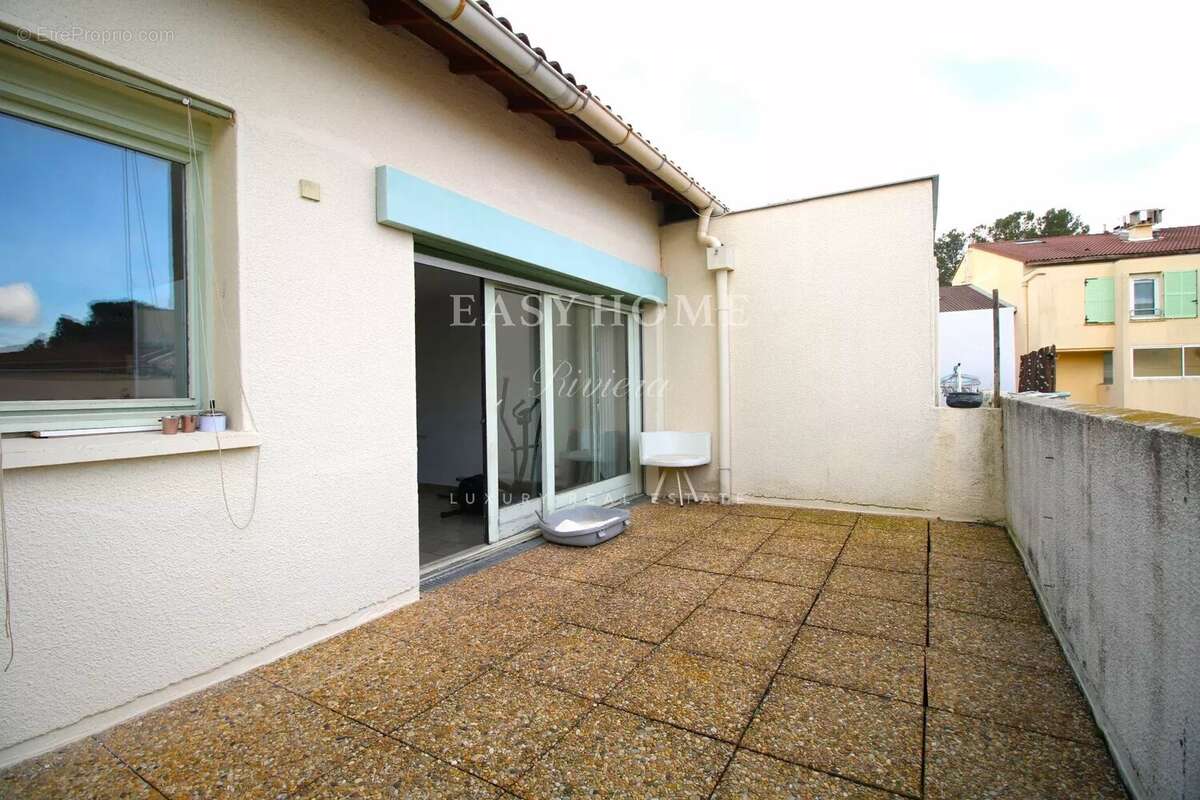 Appartement à VALBONNE