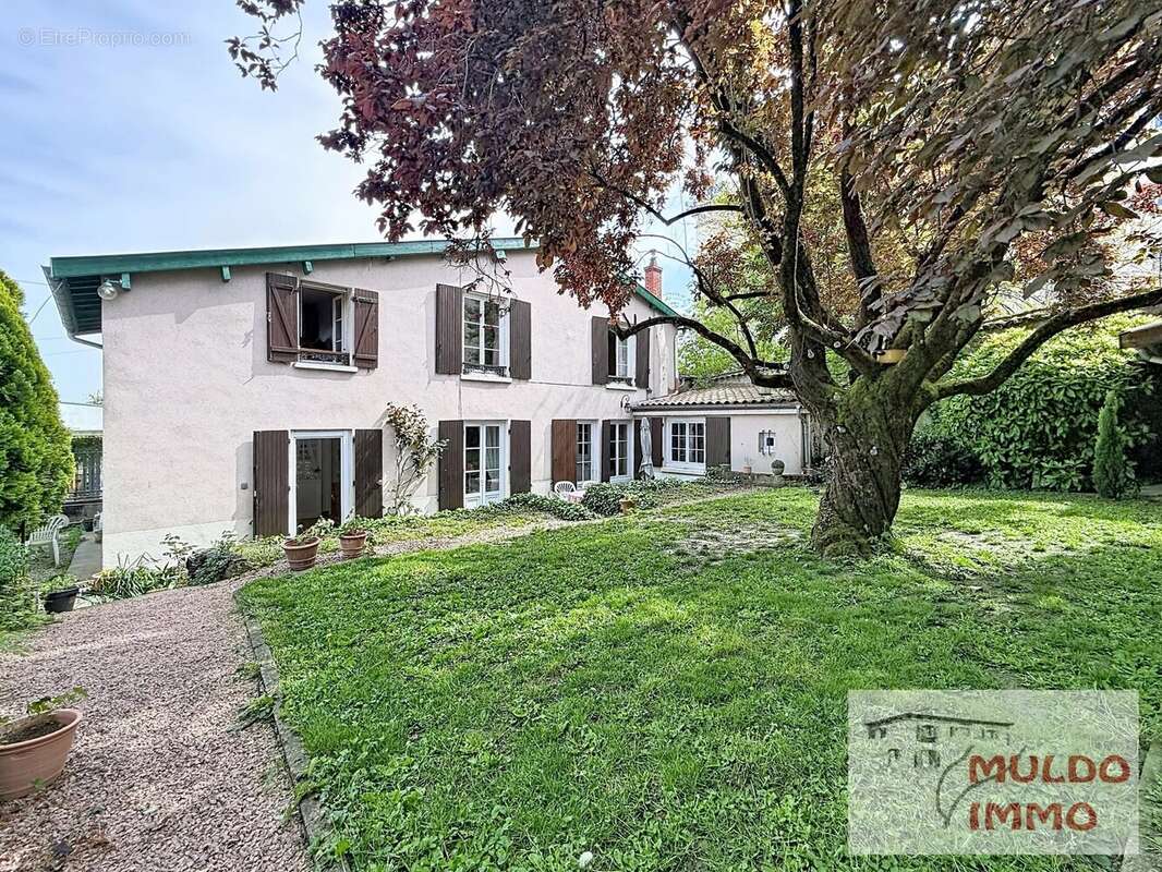 Maison de ville avec jardin coeur Lyon 5ème. - photo 2