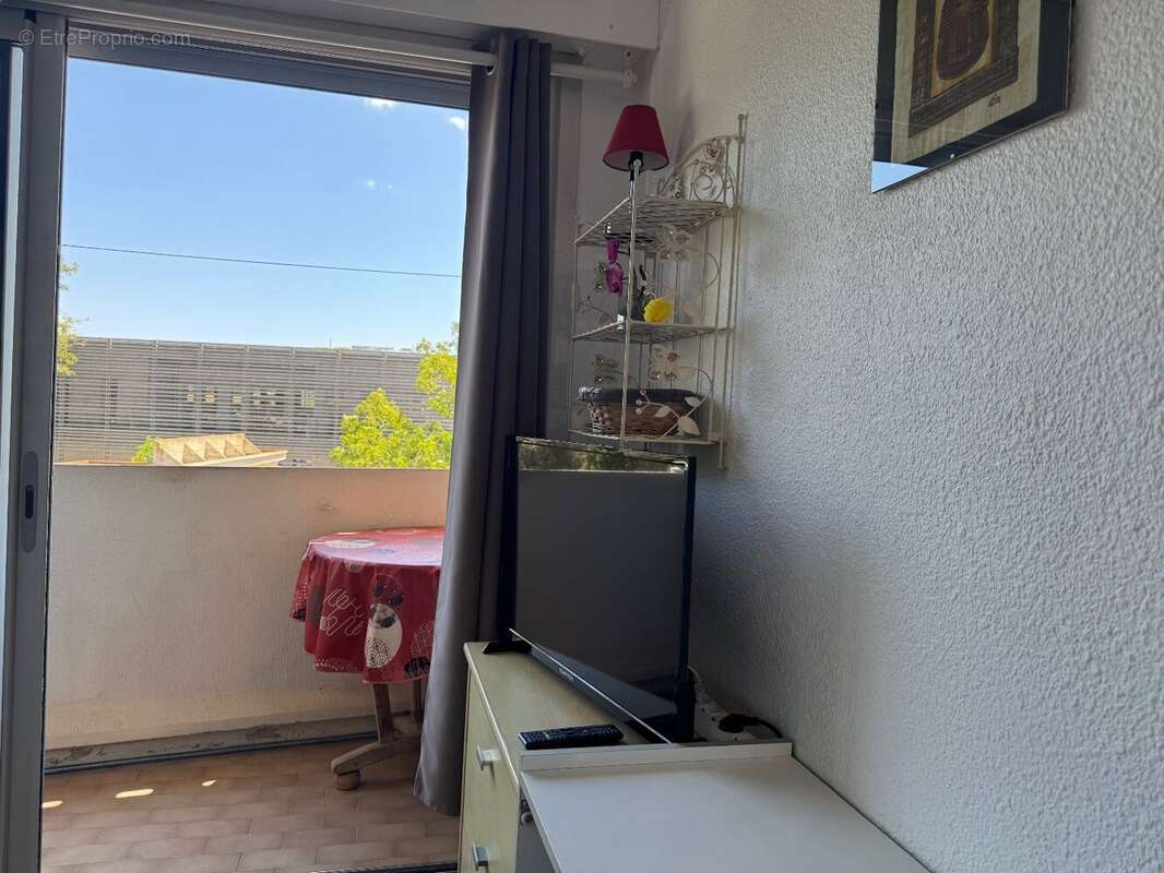 Appartement lumineux avec balcon ensoleillé, à deux pas des thermes - photo 4
