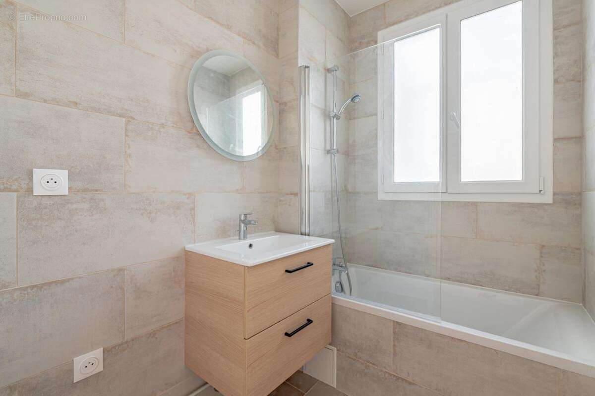 Appartement à PARIS-3E