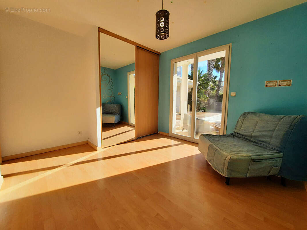 Maison à VILLENEUVE-LES-MAGUELONE