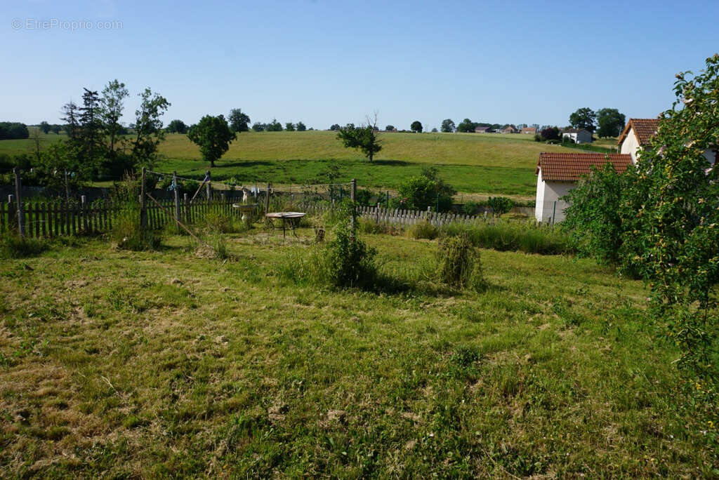 Maison de village entre Marcigny et Le Donjon - photo 2