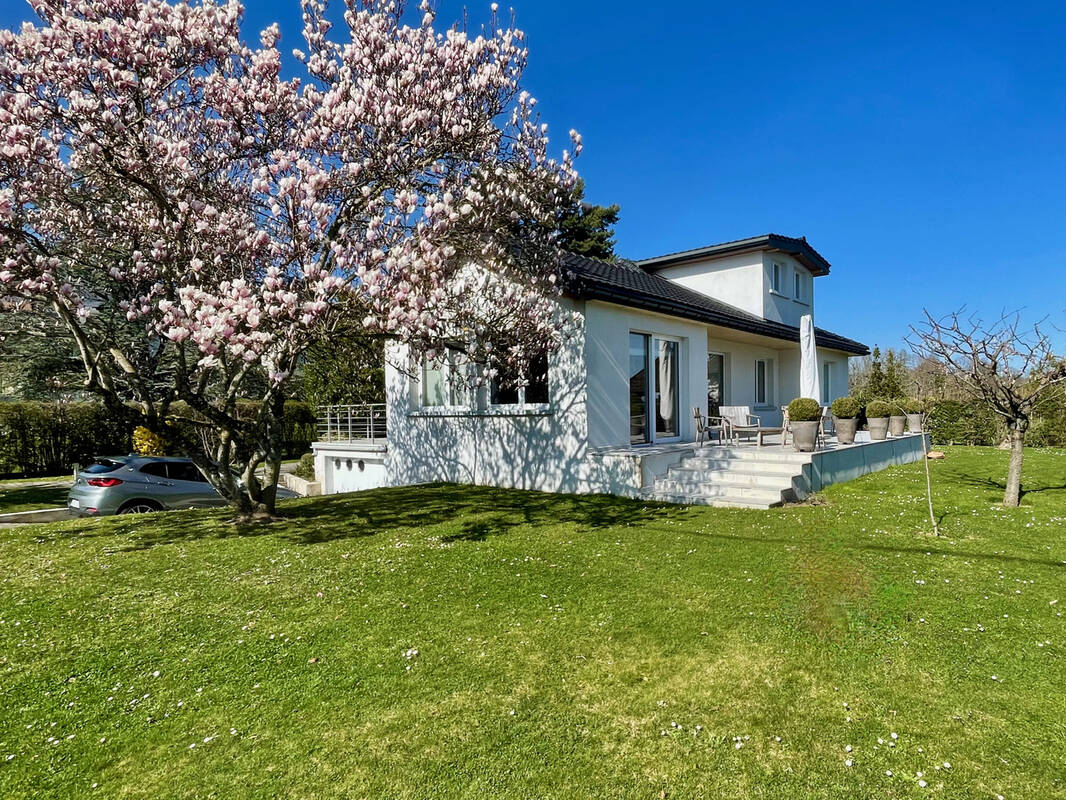 Maison à DIVONNE-LES-BAINS