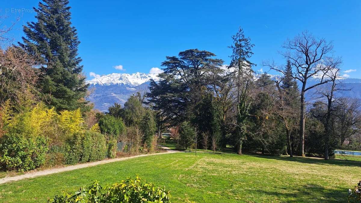 Appartement à MEYLAN