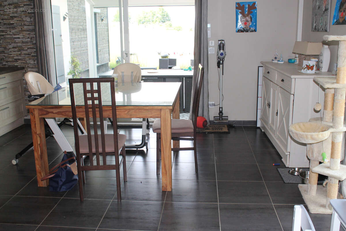 Maison à SAINT-ROMAIN-ET-SAINT-CLEMENT