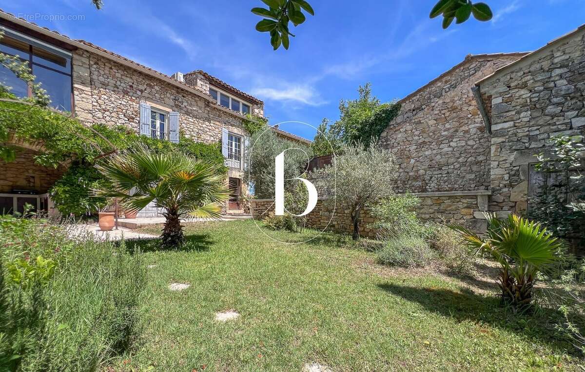 Maison à GOUDARGUES