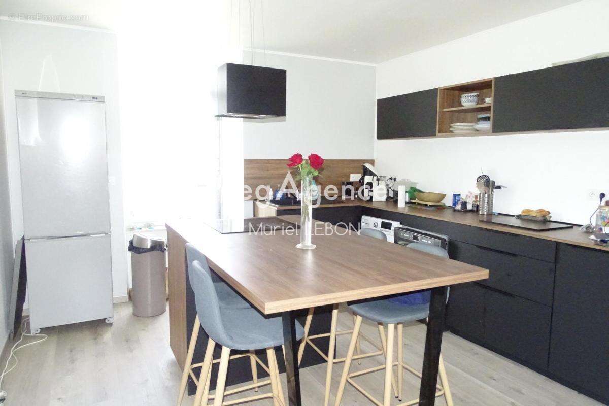 Maison à LOUVIGNE-DU-DESERT