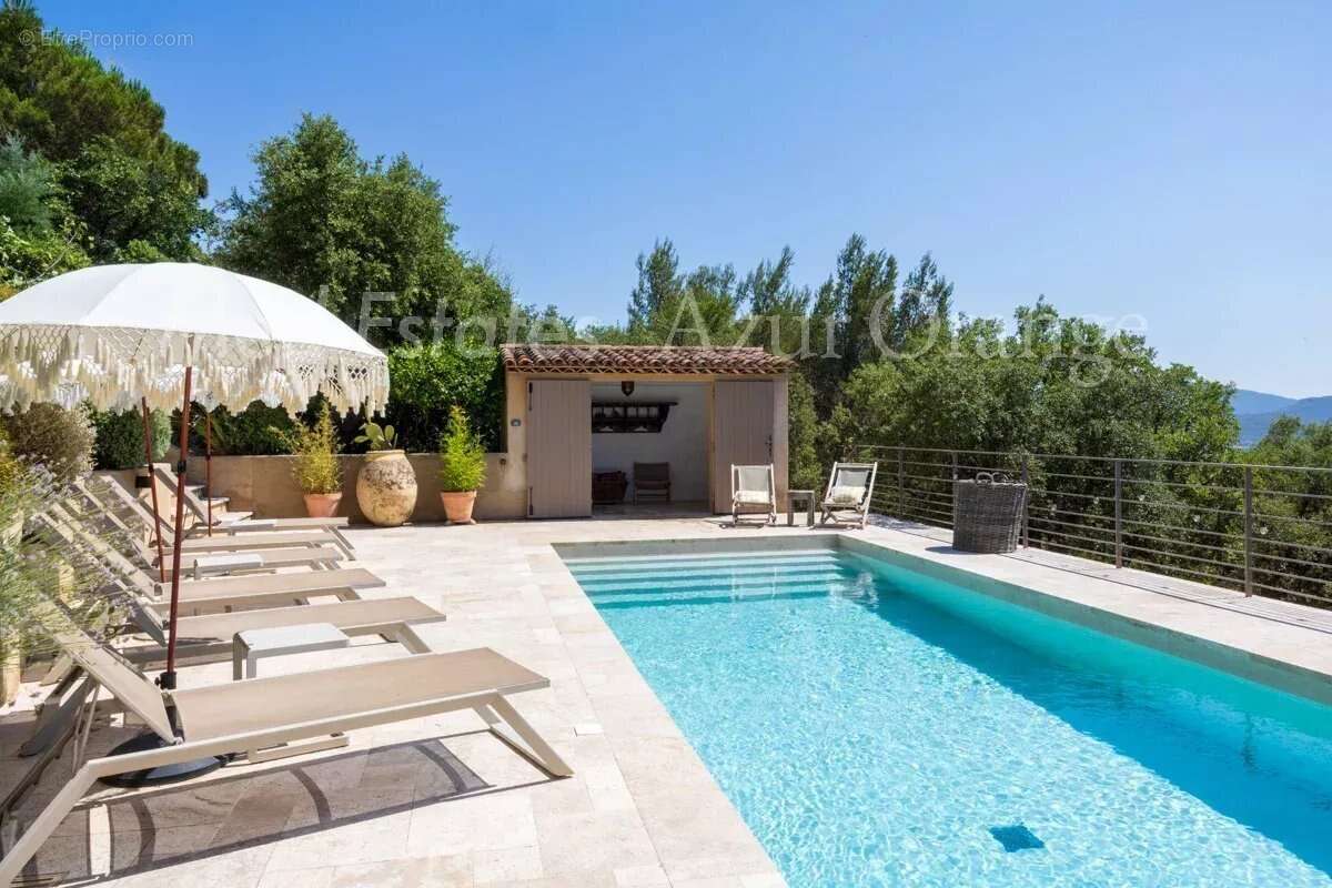 Villa d'exception avec vue panoramique à Grimaud. - photo 27