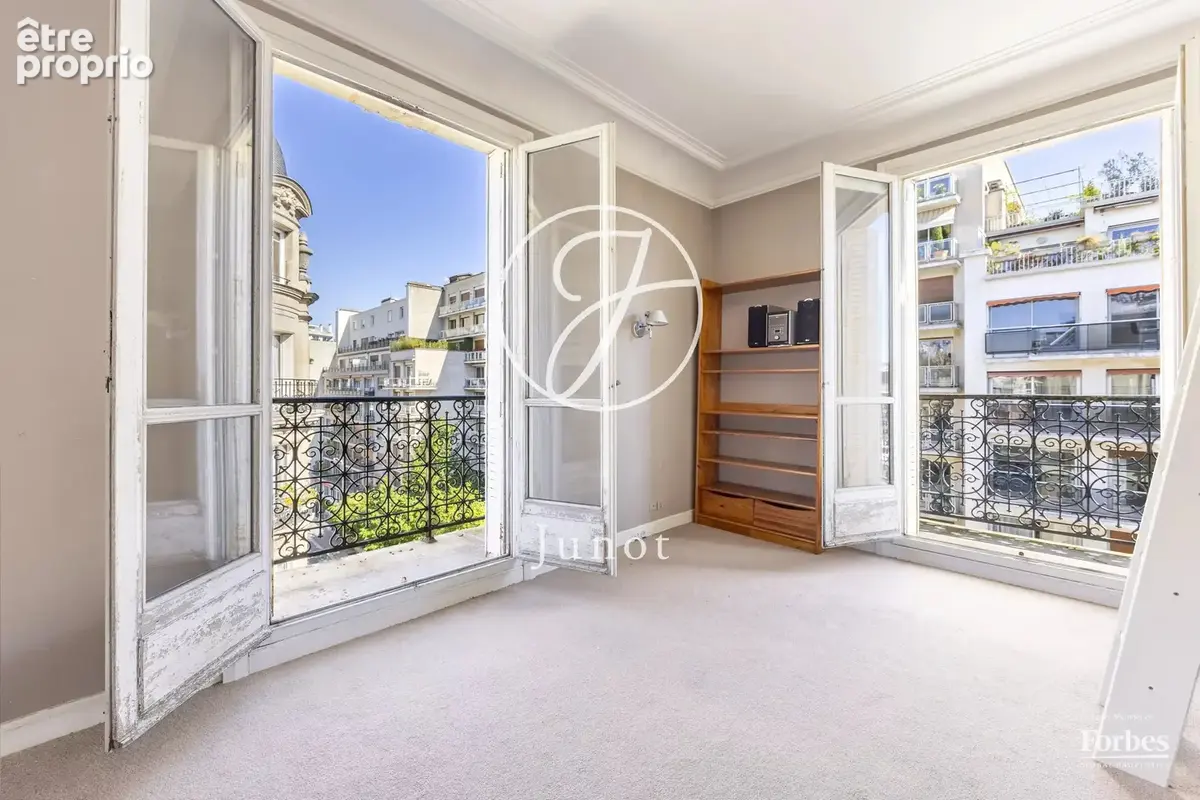 Paris 16e - JASMIN - Appartement - 6 pièces - 156,48m² Carrez - 157,46m² au sol - 4 chambres - Étage élevé - Balcon filant - photo 15