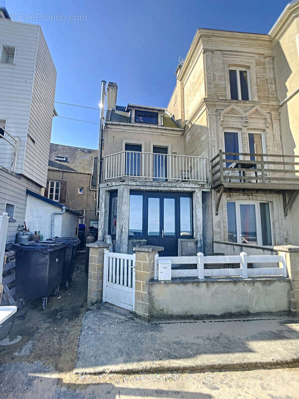 Maison à GRANDCAMP-MAISY