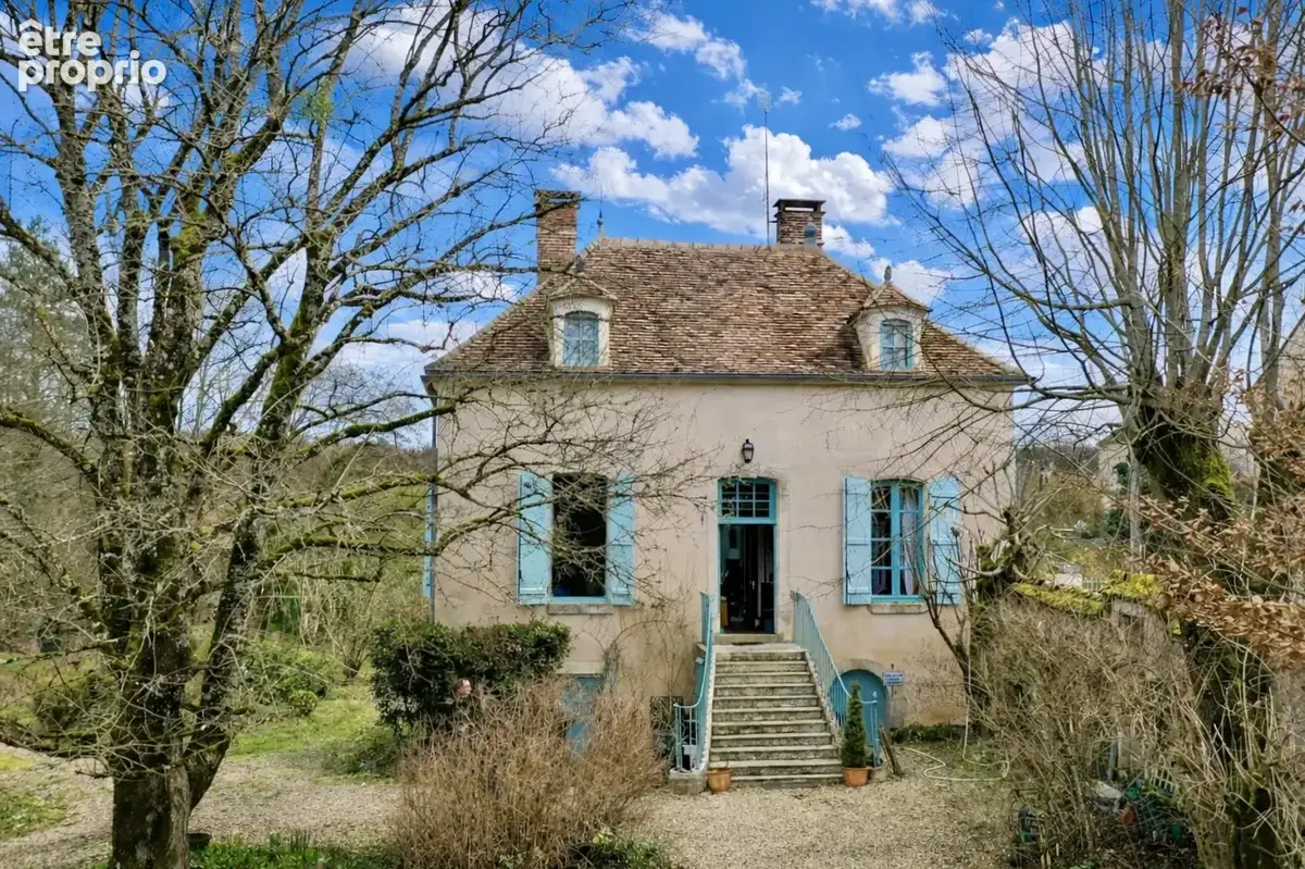 Maison à CHATEL-CENSOIR