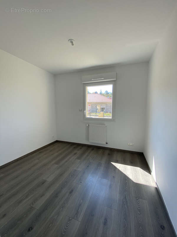 RARE T4 rez-de-jardin avec garage - photo 5