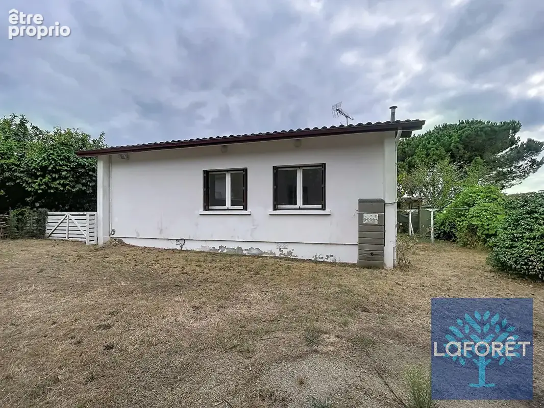Dax - maison en retrait de la rue sur 549 m² de terrain - photo 14