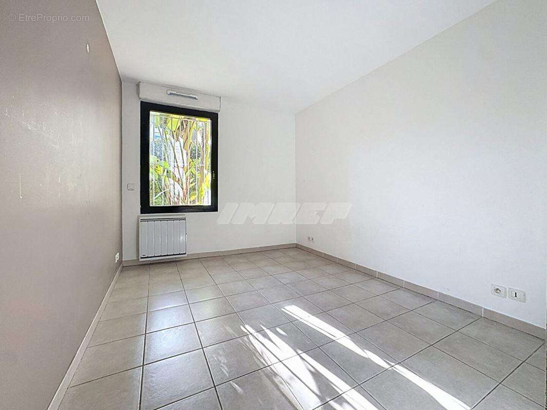 Appartement à MARSEILLE-9E