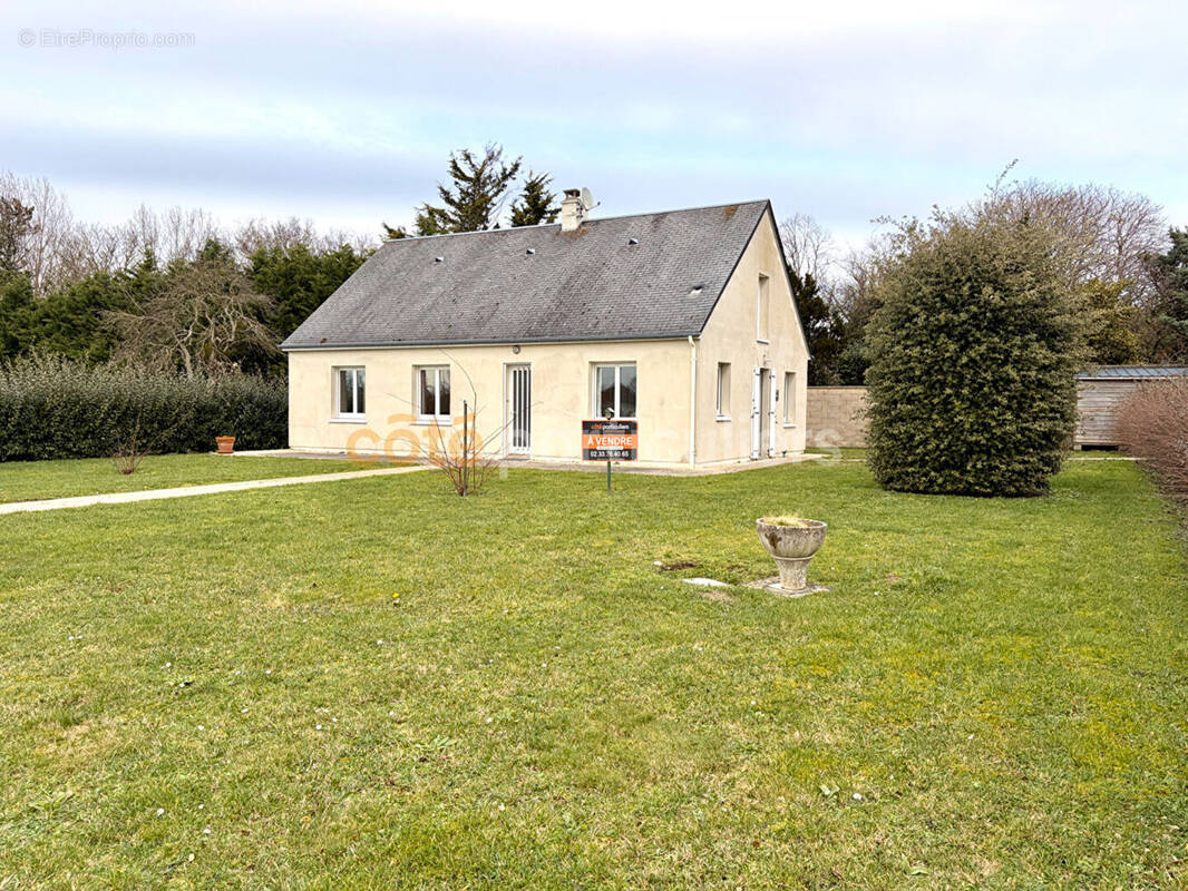 Maison à BLAINVILLE-SUR-MER