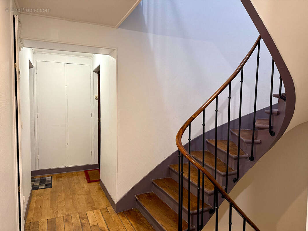 Appartement à PARIS-14E