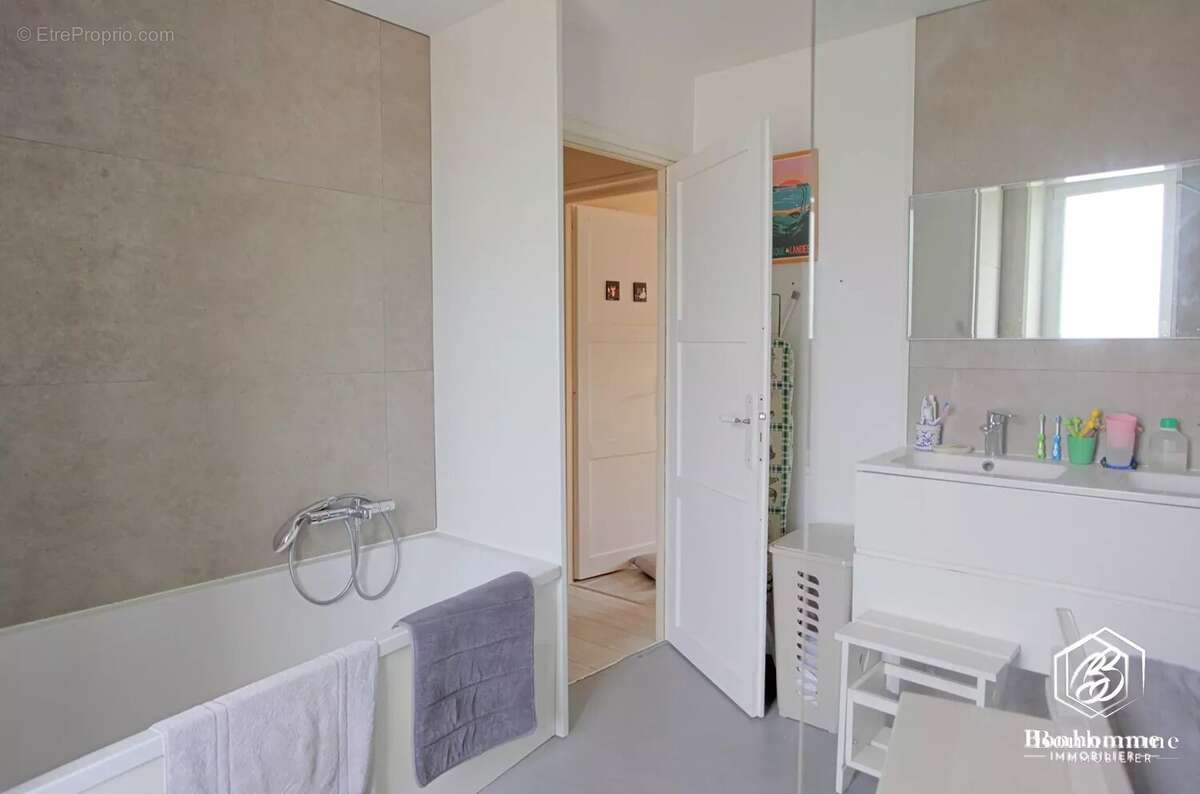 Maison à CASTRES-GIRONDE