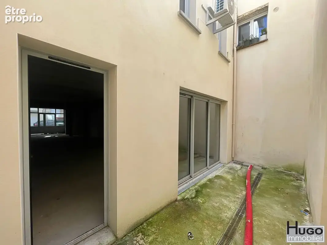 Bordeaux- chartrons- pl picard- 2 lots de 93m² + cour de 13m² a destination commerciale ! - photo 7