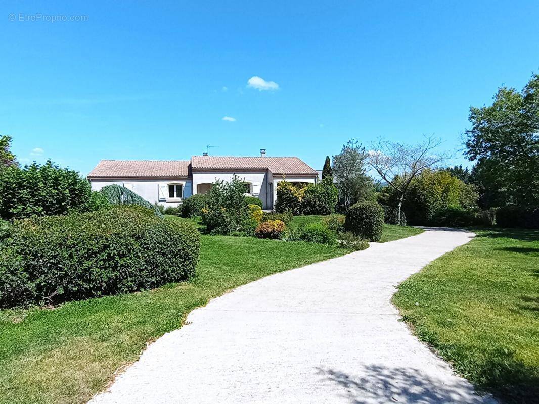 Maison à MIRANDOL-BOURGNOUNAC
