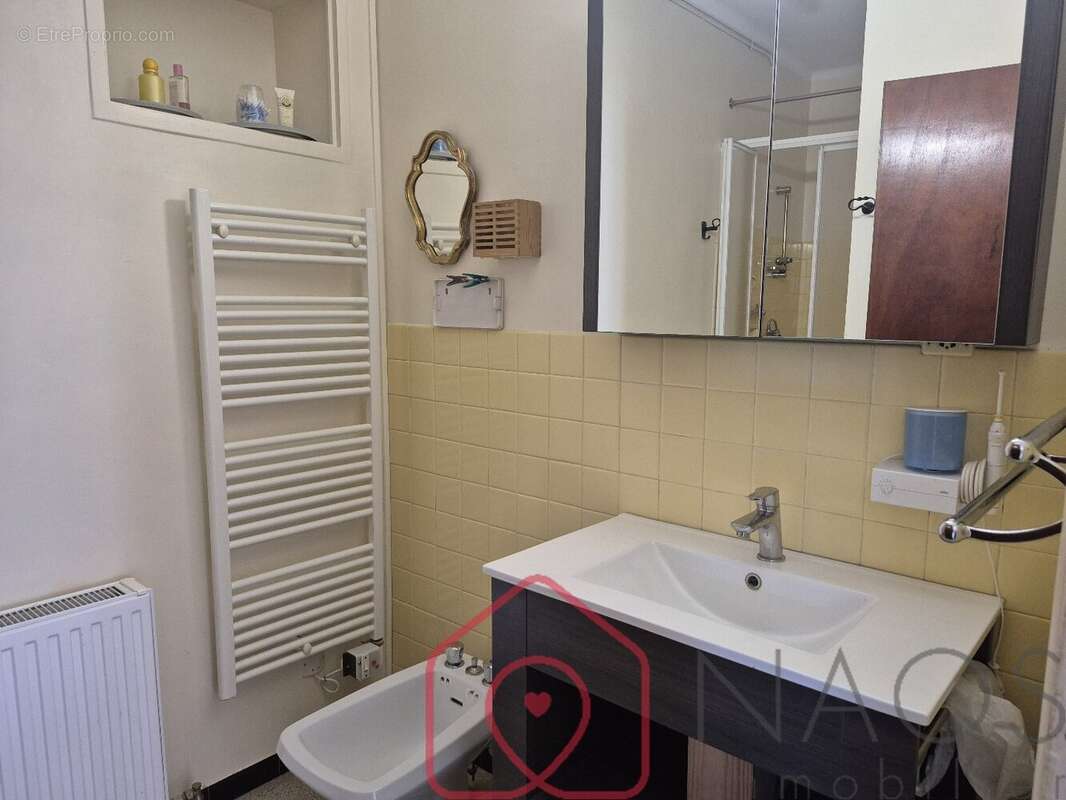 Maison à VINON-SUR-VERDON