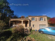 Maison à LE COLLET-DE-DEZE