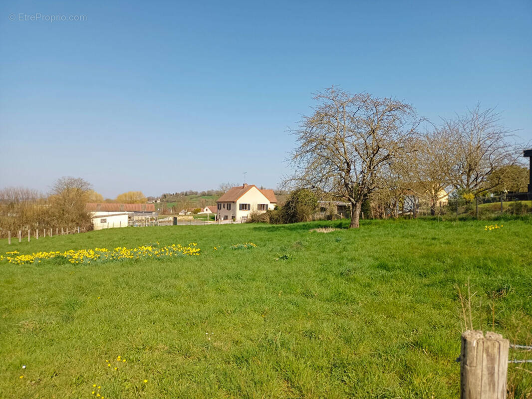 Terrain à VIBRAYE