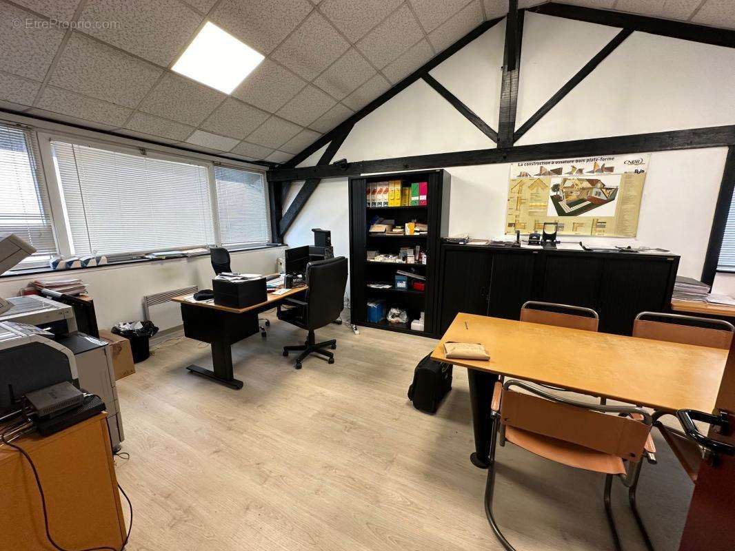 Autre à SAINT-MAUR-DES-FOSSES