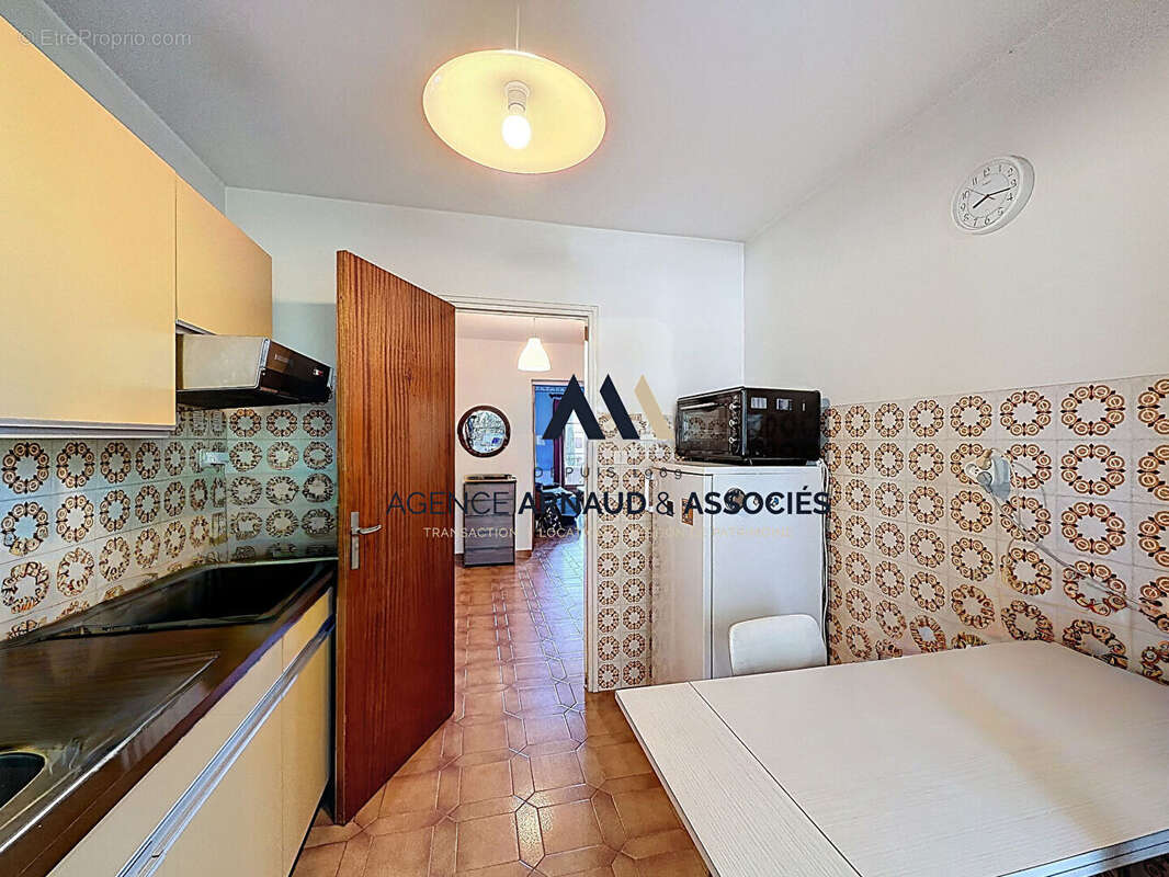 Appartement à SAINT-CYR-SUR-MER