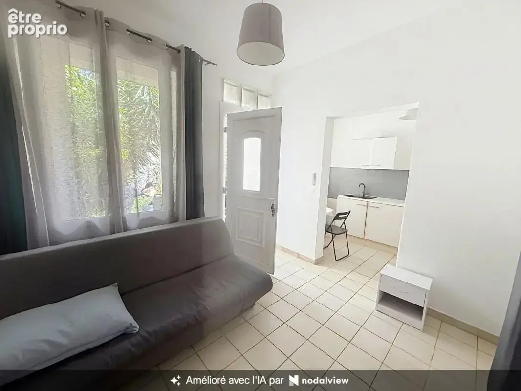 30000  NIMES - studio 36 m2 climatisé au RDC - Vendu Loué - - photo 3