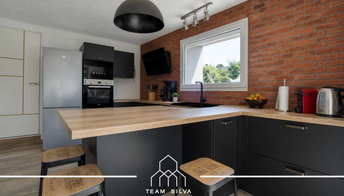 Maison 100 m² à Royas  - photo 6