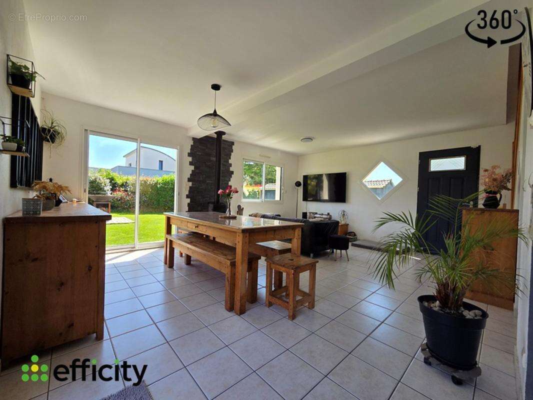 Maison 102 m² à Landavran  - photo 5
