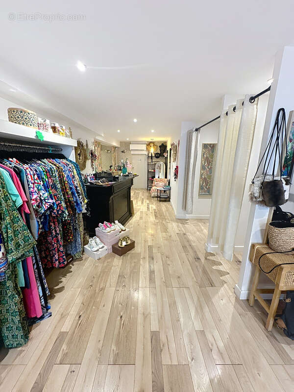 Commerce à SAINT-RAPHAEL